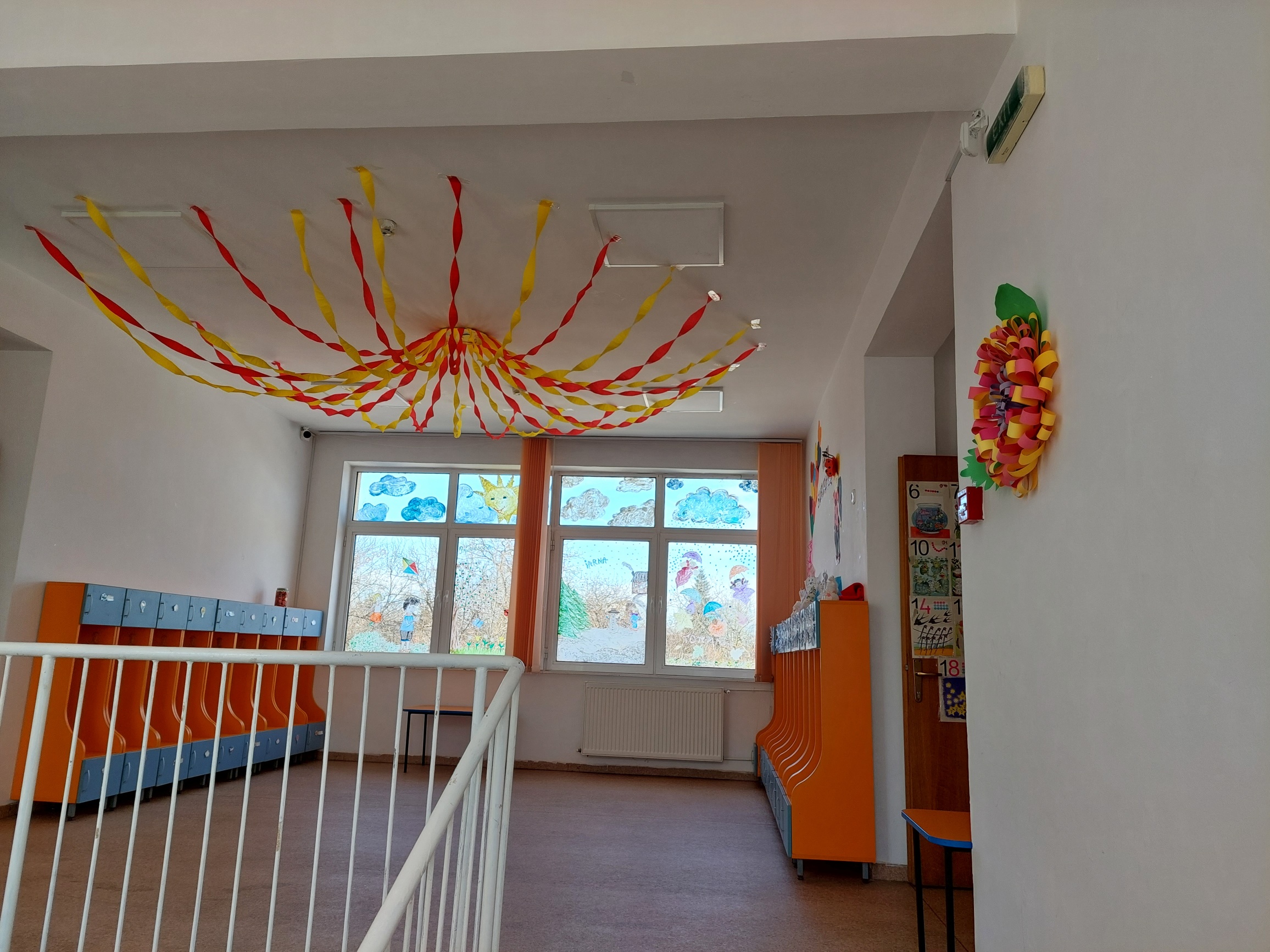 Grădinița — curte / loc de joacă